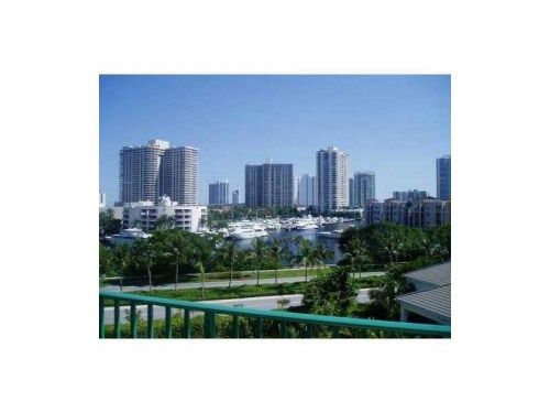 19900 E COUNTRY CLUB DR # 501, Miami, FL 33180