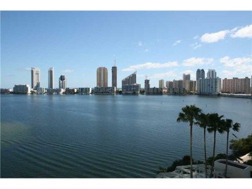 4000 ISLAND BL # 901, North Miami Beach, FL 33160