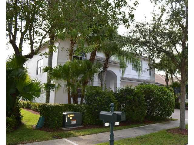 4292 DIAMOND TE, Fort Lauderdale, FL 33331