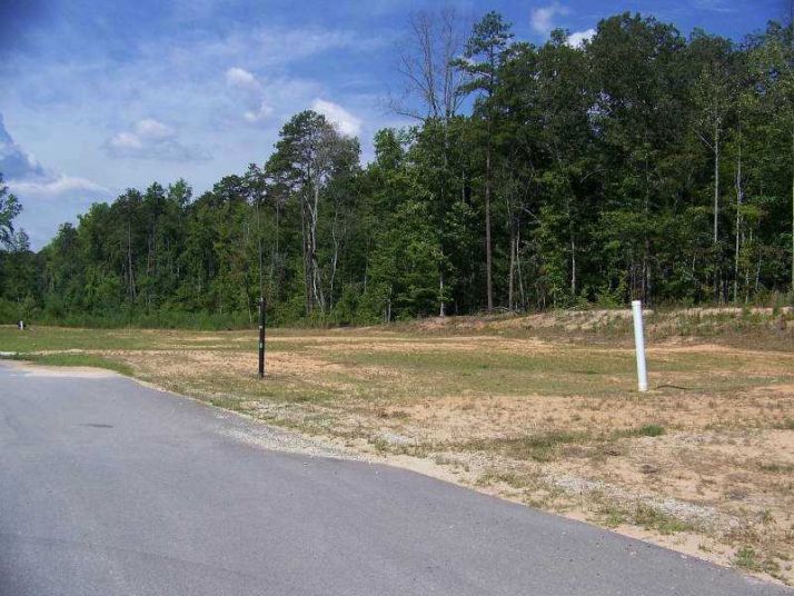 2 Memorial Drive, Toccoa, GA 30577