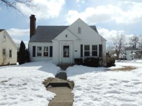 1821 Clover Lane, Fort Wayne, IN 46808