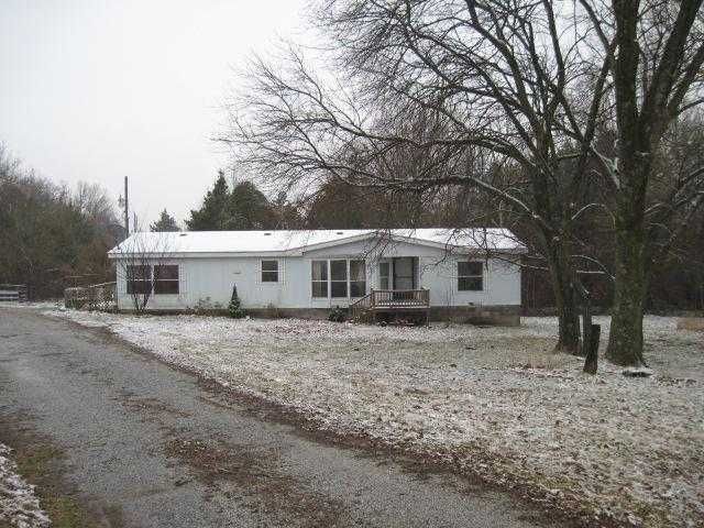 816 Se 100th Rd, Clinton, MO 64735