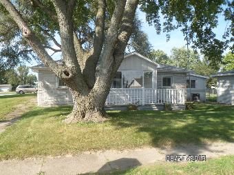 102 E Chicago St, Mount Ayr, IN 47964