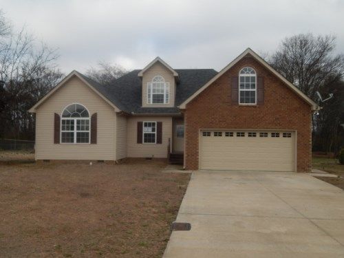 801 Fleming Farms Dr, Murfreesboro, TN 37128