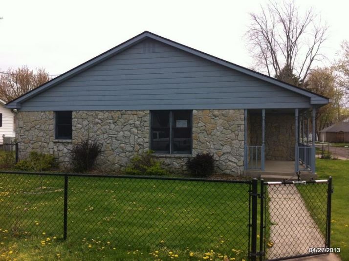 351 E Silver St, Knightstown, IN 46148