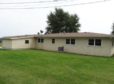 1413 State Hwy Hh, Niangua, MO 65713