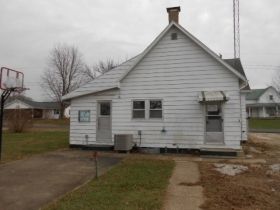 641 E Main St, Elnora, IN 47529