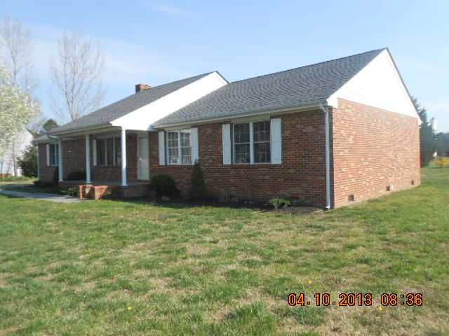 8209 Brown Ave, West Point, VA 23181