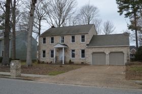 38 Kenilworth Dr, Hampton, VA 23666