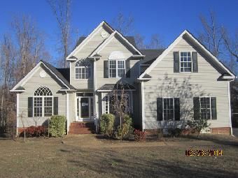 12137 Point Placid Dr, Midlothian, VA 23112