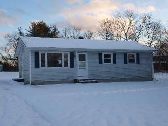 60 Major Dr, Plainfield, CT 06374