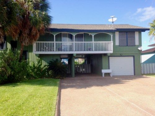 19 Curlew Dr, Rockport, TX 78382