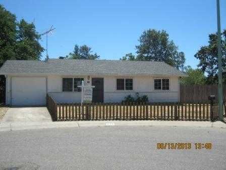 214 Carlo Ct, Galt, CA 95632