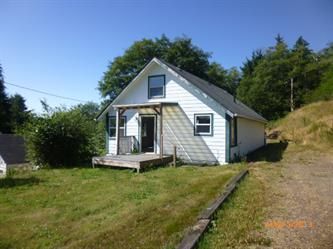 1030 Rayonier St, Hoquiam, WA 98550