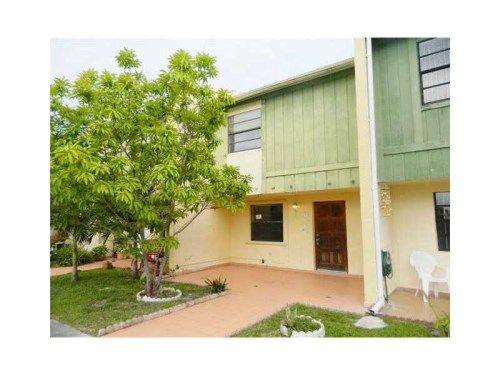 3659 SW 99 AV # 7, Miami, FL 33165