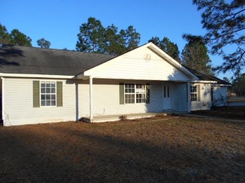 819 Church Cir, Jesup, GA 31545