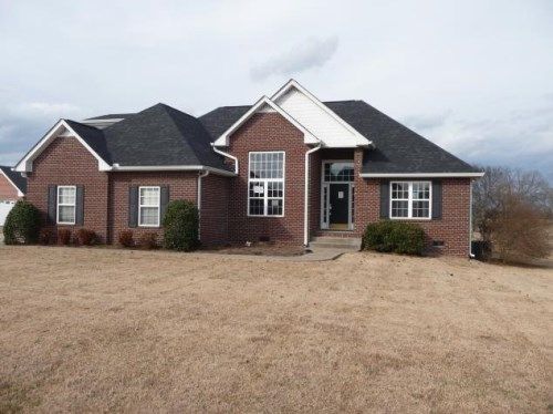 1713 W Lilac Dr, Lebanon, TN 37087