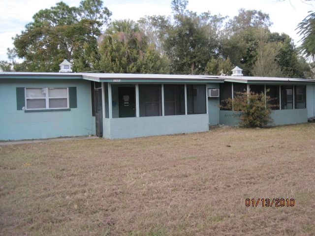 3709 and 3711 Seminole Avenue, Fort Myers, FL 33916