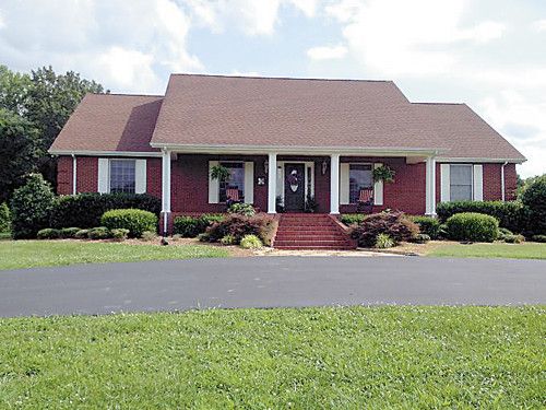 1103 Windle Community Road, Livingston, TN 38570