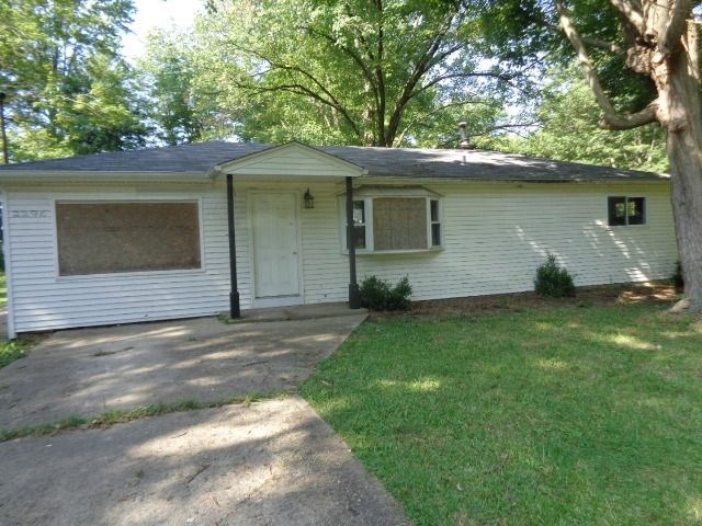 2296 Wilshire Circle, Goshen, OH 45122