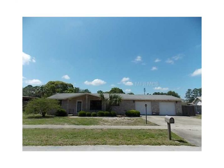 2042 Jefferson Ave, Deltona, FL 32738