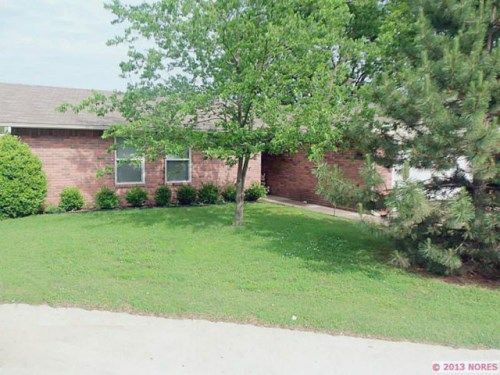 306 Peak Circle, Wagoner, OK 74467