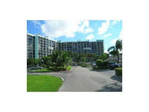 200 LESLIE DR # 301, Hallandale, FL 33009