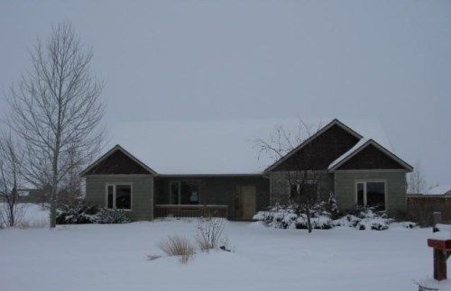 104 Harvester Ln, Belgrade, MT 59714