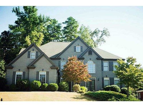 2075 Misty Oaks Drive, Buford, GA 30519