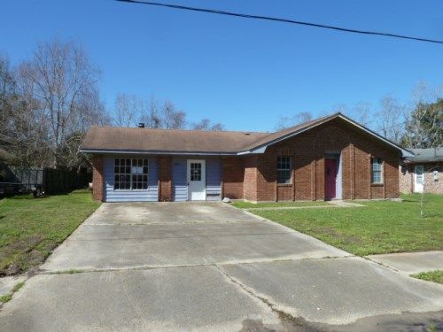 4219 Twin Oaks Ave, Pascagoula, MS 39581