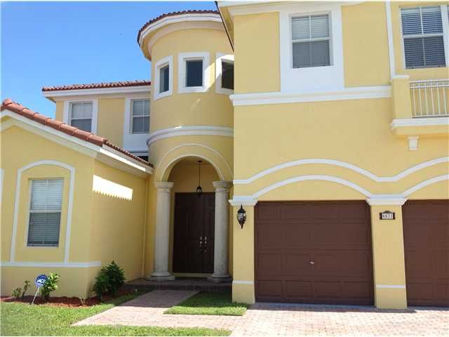 8871 NW 180 TE, Hialeah, FL 33018