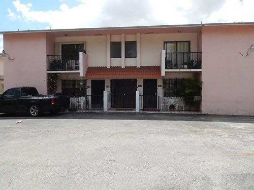 1652 W 42 ST # 201, Hialeah, FL 33012