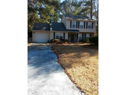 8240 Autumn Green Drive, Fairburn, GA 30213