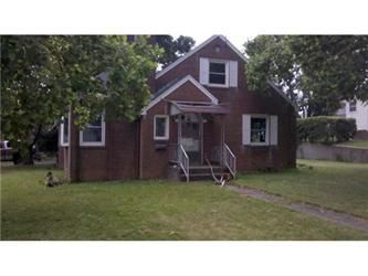 35 Eton Pl, New Britain, CT 06053