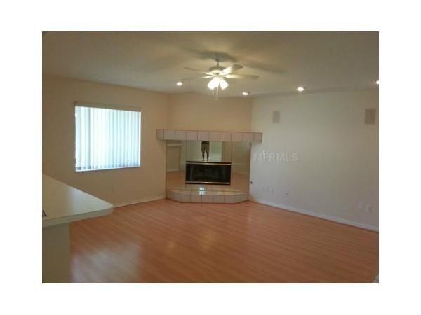 933 Oakview Rd, Tarpon Springs, FL 34689