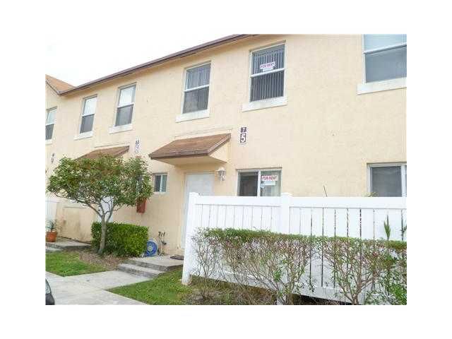 6613 WINFIELD BL # 5-7, Pompano Beach, FL 33063