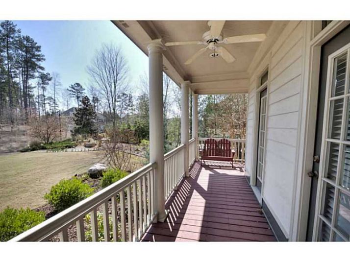 735 Lake Mist Cove, Alpharetta, GA 30004