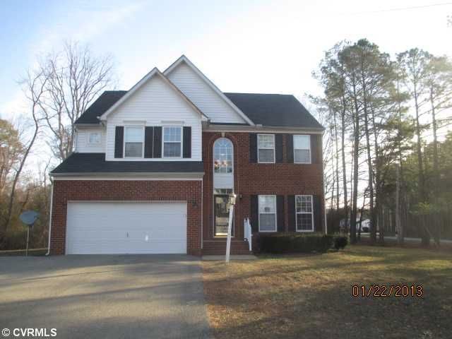 100 Scotch Pine Dr, Sandston, VA 23150