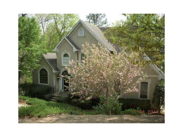 245 Grogans Lake Point, Atlanta, GA 30350