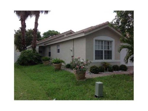 16427 SW 28 CT, Hollywood, FL 33027