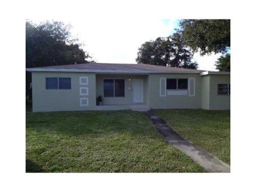 15550 NE 5 CT, Miami, FL 33162