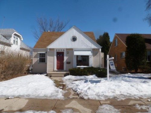 2220 S 63rd St, Milwaukee, WI 53219