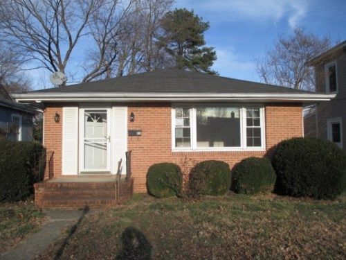 813 Lafayette Ave, Colonial Heights, VA 23834