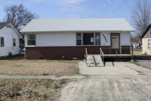 1920 S Lowe St, Stuttgart, AR 72160