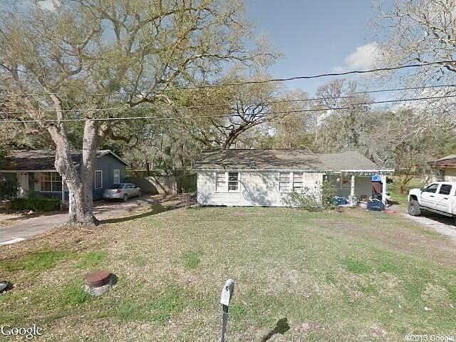 Barbara Dr, Clute, TX 77531