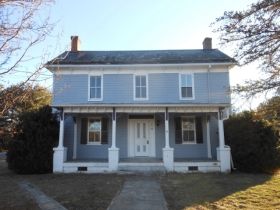 301 3rd St, Grottoes, VA 24441