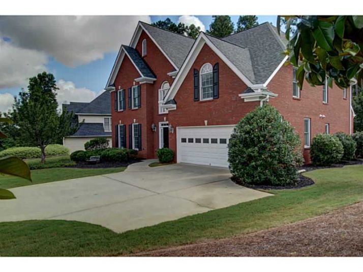 5500 Woodrun Lane, Alpharetta, GA 30005