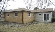 324 Crestwood Dr Roselle, IL 60172