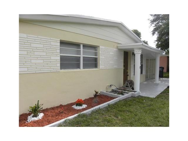 5710 DOUGLAS ST, Hollywood, FL 33021