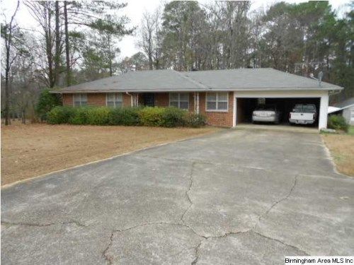 1628 Shannon Rd, Bessemer, AL 35022